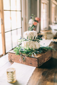 wedding cake // karissa + johnny // photos by emily delamater photography // 111 Maine