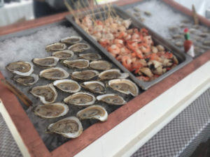 111 Maine | Mobile Raw Bar - Oysters, Clams, Lobster Tails, Crab Claws